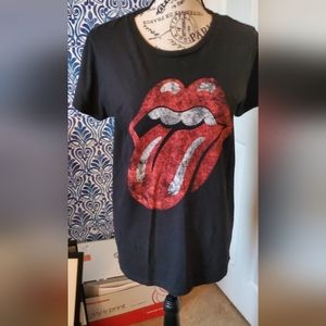 Rolling Stones short sleeve black tee. Size XL.